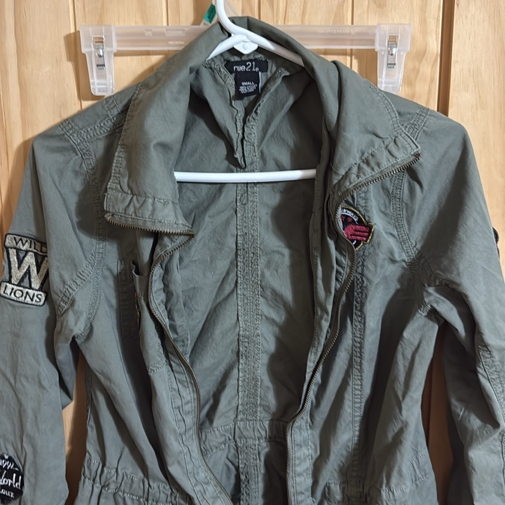 RUE 21 Olive Utility Women's Green Patch Jacket - Picture 7 of 7